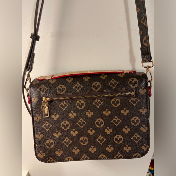 Faux leather crossbody bag (LV imitation ). In a very good condition, l - Picture 2 of 6
